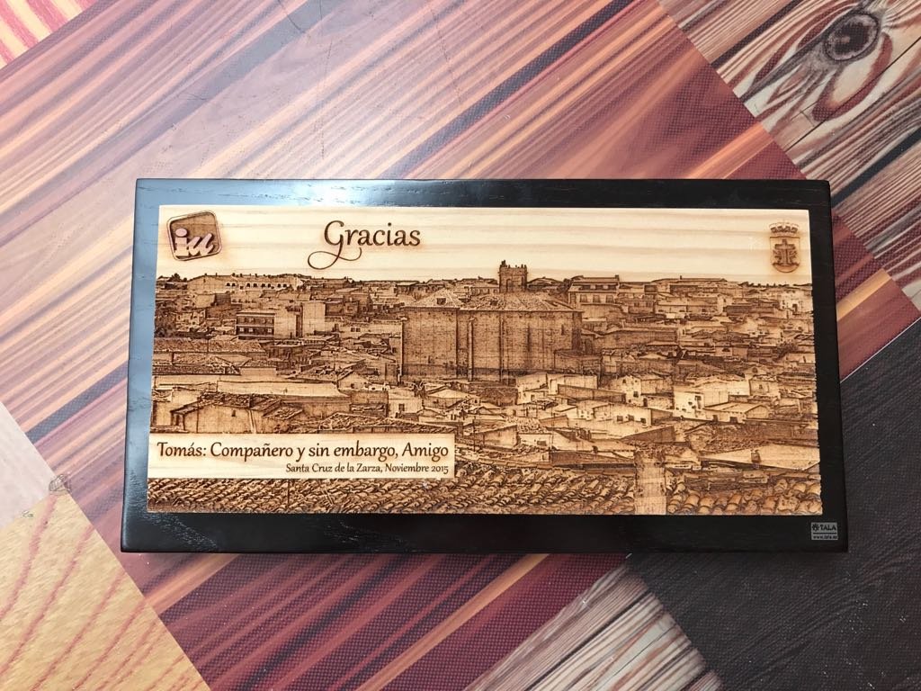 Fotograbado panorámico horizontal con dedicatoria en foto 340x180 mm - Imagen 4